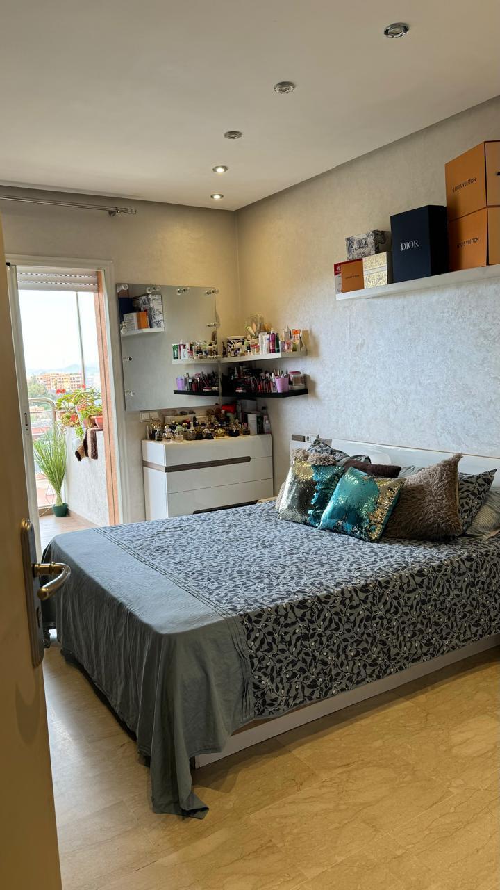 APPARTEMENT SPACIEUX  - HIVERNAGE