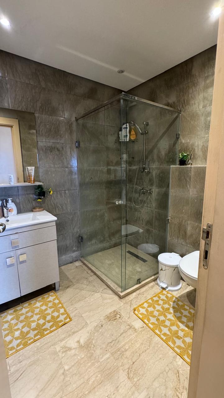 APPARTEMENT SPACIEUX  - HIVERNAGE