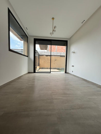 Villa de 3 Suites – Route de l’Ourika, Km 8